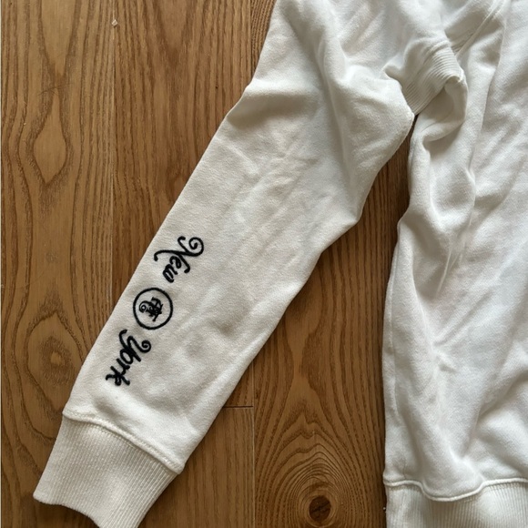 Abercrombie & Fitch White Sweater with Black Logo - Picture 5 of 5